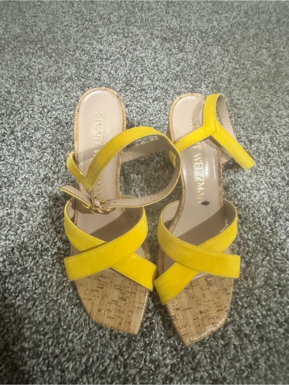 Stuart Weitzman  Yellow Heels Sz 9.5